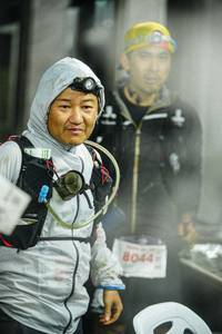 BIB: 900
                            <button type="button" onclick="openModal(22310139)" class="btn btn-primary btn-sm float-right btn-popup" data-toggle="modal" data-target=".modal-high-quality">
                        <i class="fas fa-shopping-cart"></i> Add to Cart
                    </button>
                                            <button type="button" onclick="isThisMe(22310139, true)" class="btn btn-success btn-sm float-right btn-popup btn-isme hidden" data-toggle="tooltip" data-placement="bottom" title="นี่คือรูปของคุณใช่ไหม คลิกที่นี่เพื่อเอาเข้าอัลบั้ม">
                        <i class="fas fa-plus"></i> Add to album
                    </button>
                    <button type="button" onclick="isThisMe(22310139, false)" class="btn btn-warning btn-sm float-right btn-popup btn-isnotme hidden">
                        <i class="fas fa-ban"></i> Remove from album
                    </button>